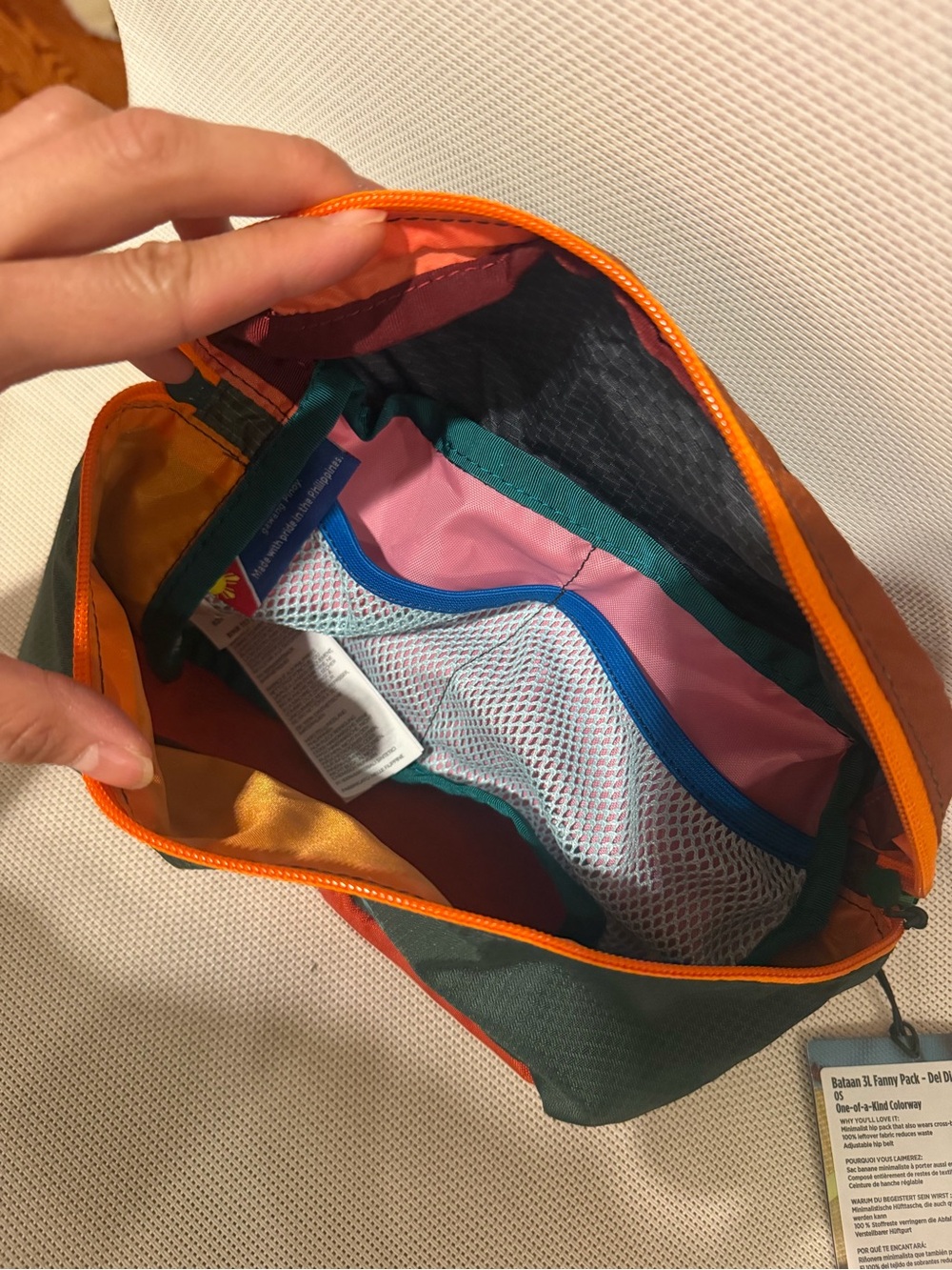 cotopaxi Green and Orange Toiletry Pouch - Picture 3 of 3